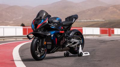 BMW M 1000 RR M Competition Race track ultra HD 4K wallpaper