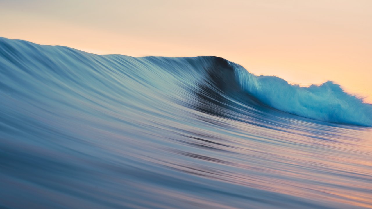 OS X Mavericks Blue Wave Wallpaper